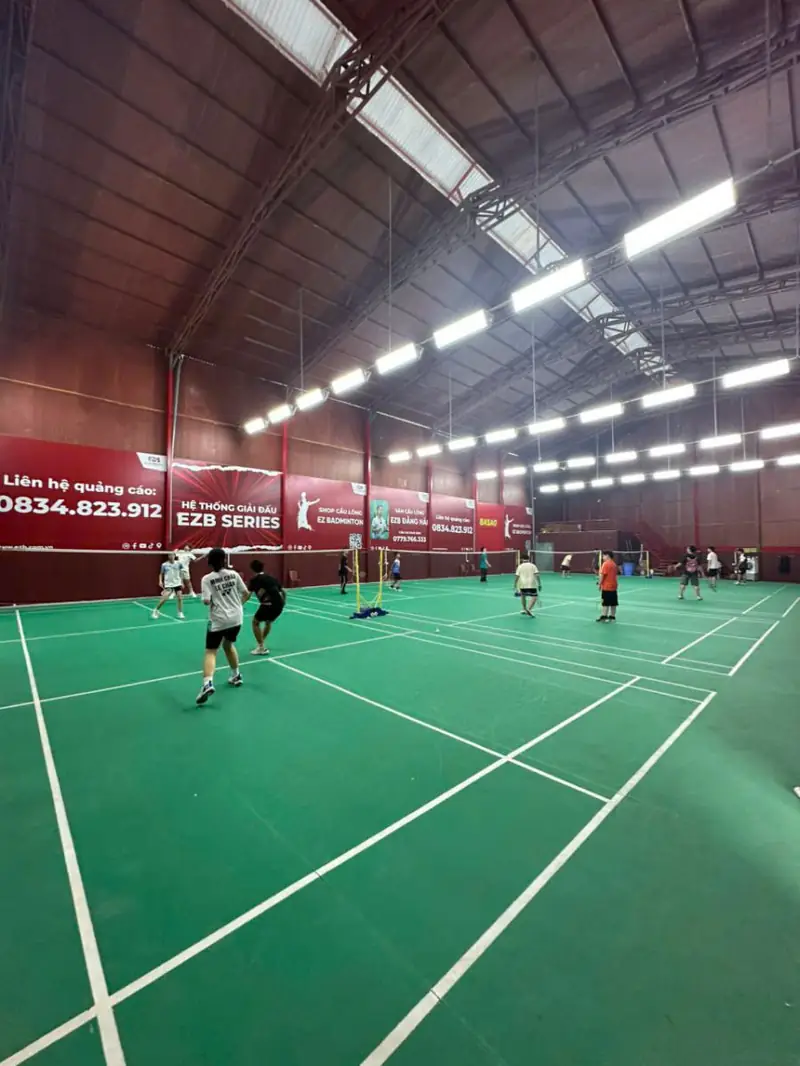 Top Sân Cầu Lông Quận Lê Chân 2026: Trải Nghiệm Đỉnh Cao 6 Sân cầu lông tại Quận Lê Chân EZ Badminton