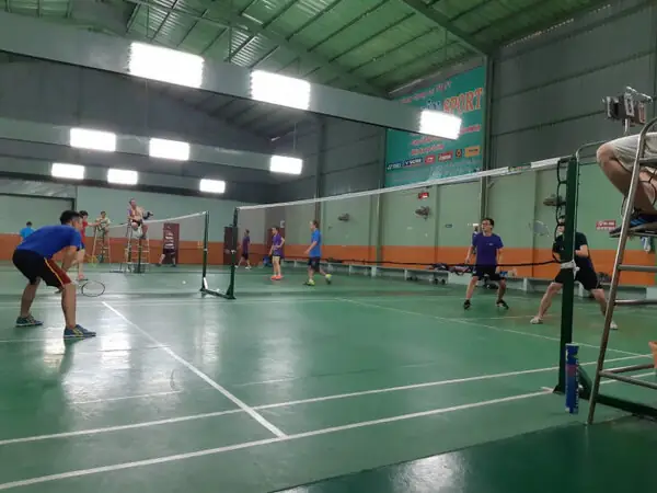 sân cầu lông TPHCM sân Bình Triệu
