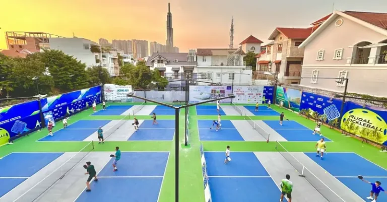 Tìm Sân Pickleball TPHCM: Khám Phá 15+ Điểm Vàng Ngoài Trung Tâm! 9 san pickleball cac quan khac tphcm san pickleball quan 2