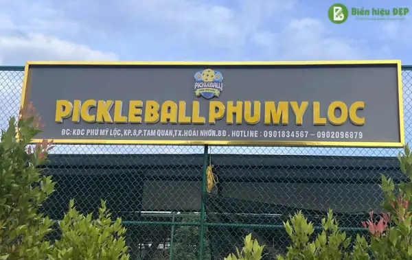 Sân pickleball tại Bến Tre Biển hiệu Mì Cay & Pickleball Trần Hồ