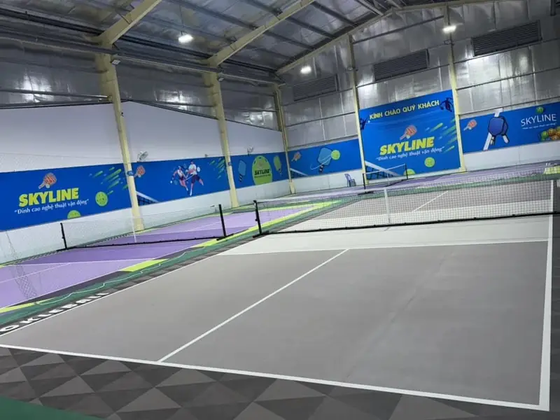 Sân pickleball tại Đồng Tháp Sân SKYLINE PICKLEBALL