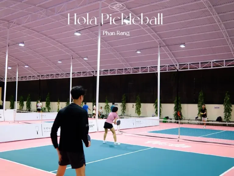 san pickleball tai ninh thuan san hola pickleball voi nguoi choi