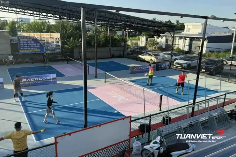 san pickleball tai soc trang san pickleball dtk voi mai che va khu vuc nghi ngoi