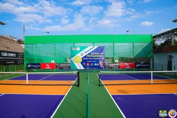 Sân pickleball tại Tây Ninh PICKLEBALL- CẦU LÔNG BÀU MÂY với nhiều người chơi