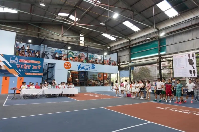 Sân pickleball tại Tuyên Quang Doanh Nhân Trẻ Pickleball Club House