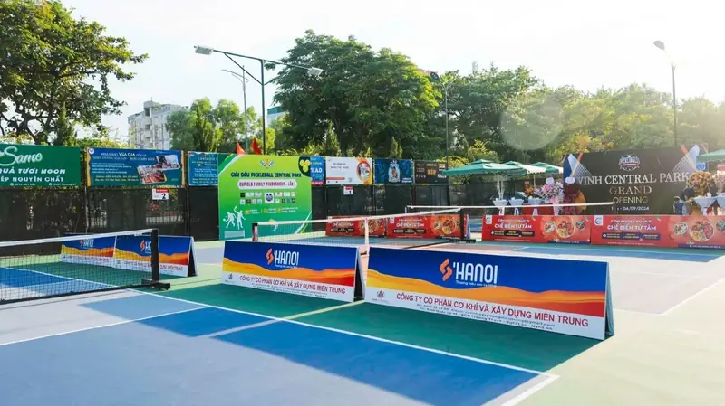 Sân pickleball tại Vinh Sân VINH LỘC PICKLEBALL ARENA