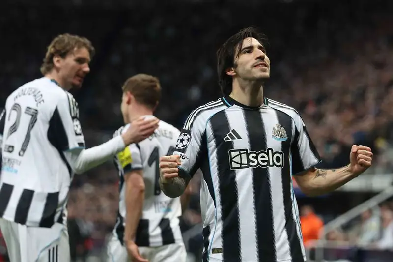 Sandro Tonali: Hành trình từ Sao mai đến Ngôi sao ở Newcastle 3 Sandro Tonali Sandro Tonali ăn mừng bàn thắng cho AC Milan phần 4