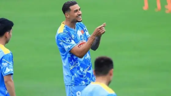 Shinji Okazaki: Hành trình "Chiến binh Samurai" và dấu ấn khó phai 2 Shinji Okazaki Shinji Okazaki trong màu áo Shimizu S-Pulse phần 3
