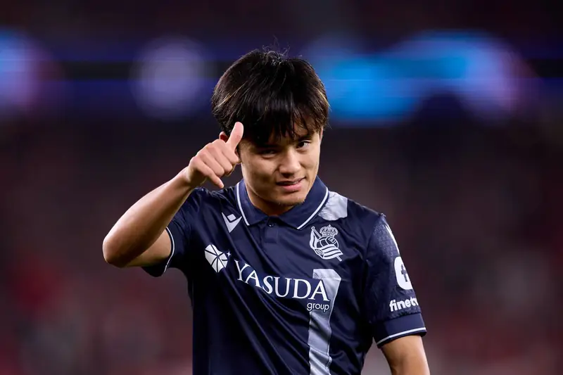 Takefusa Kubo Takefusa Kubo ăn mừng bàn thắng cho Real Sociedad phần 4