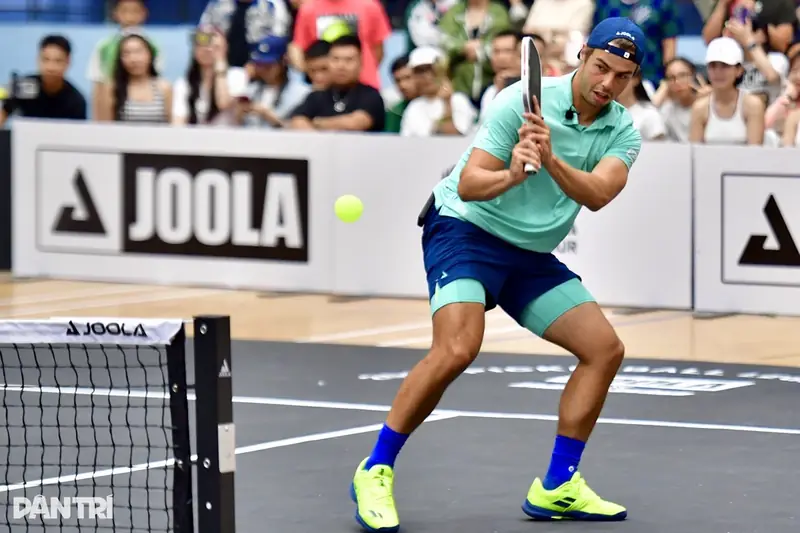 Pickleball: Sao Việt & Thế Giới Bứt Phá 2026? 2 tay vợt pickleball nổi bật Việt Nam và thế giới Ben Johns thi đấu