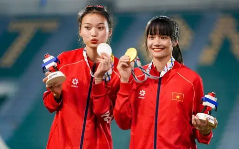 Thái Thị Thảo Thái Thị Thảo nhận giải thưởng