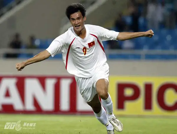 Lê Công Vinh: Huyền Thoại Sân Cỏ, Biệt Danh CV9 & Hành Trình Chinh Phục Đỉnh Cao 2026 3 tiểu sử lê công vinh lê công vinh vô địch aff cup 2008