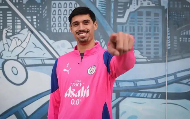Tijjani Reijnders Tijjani Reijnders thi đấu cho AZ Alkmaar phần 3