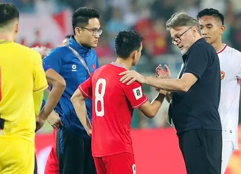 vì sao troussier thất bại với việt nam cầu thủ trẻ Việt Nam tập luyện