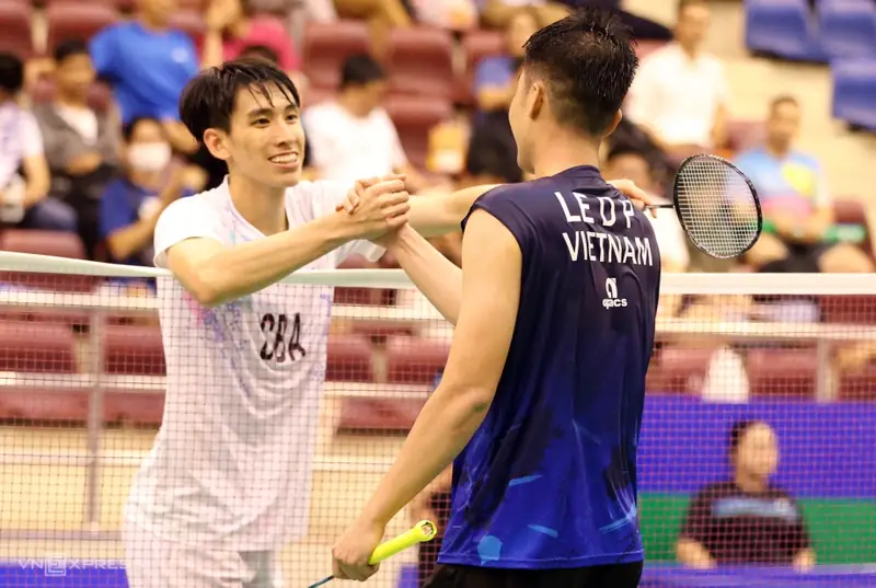 Vietnam Open cầu lông tay vợt cầu lông ăn mừng